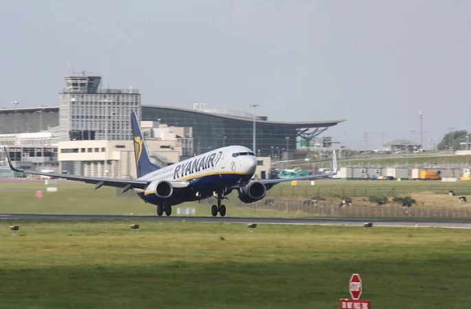 Ryanair       6  