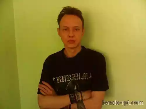  (    )