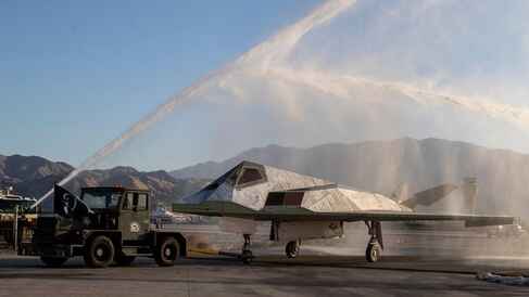    - F-177 Nighthawk,        