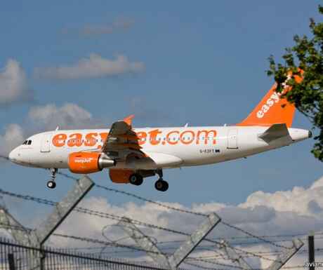 easyJet     
